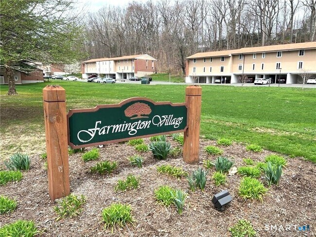 Foto del edificio - 1660 Farmington Ave