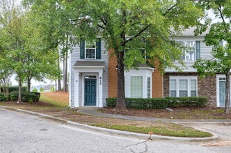 Building Photo - 812 Walnut Woods Dr