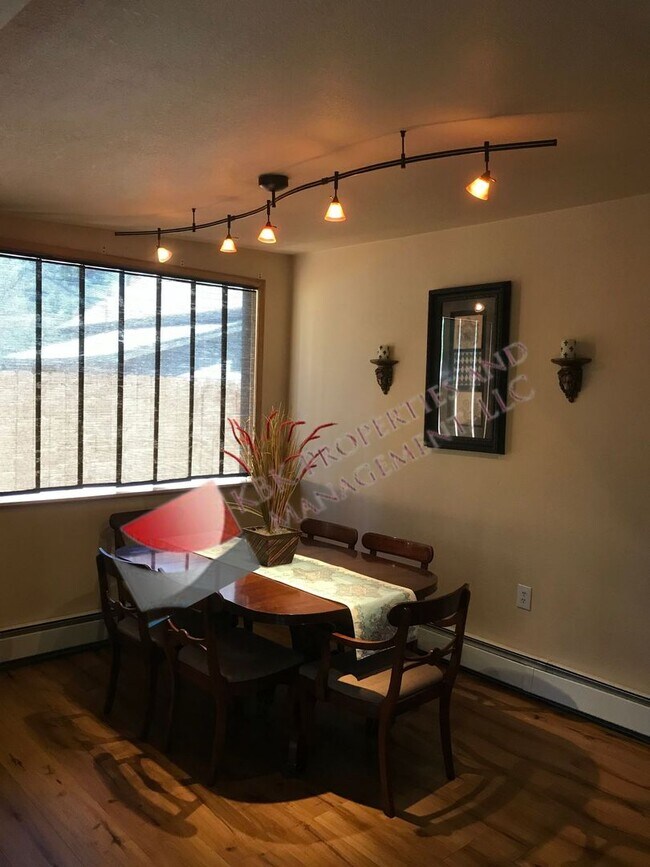 Foto del edificio - 3 Bedroom/1 bath House