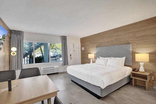 Foto del edificio - 3621 N Ocean Blvd