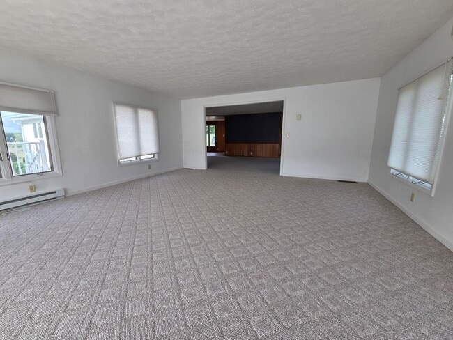 Building Photo - 319 Co Rd 1675