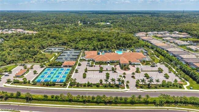 Foto del edificio - 12445 Dahlia Ct