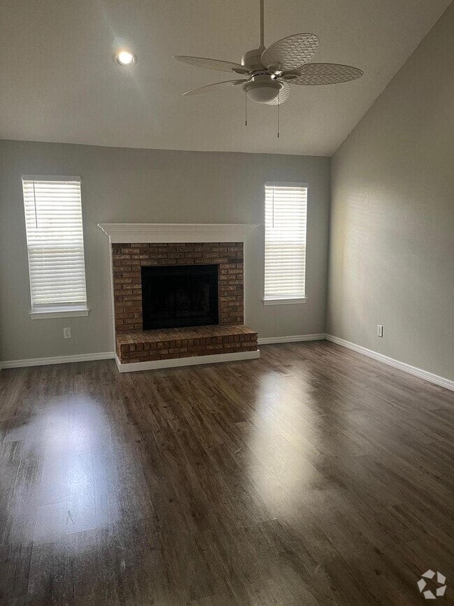 Building Photo - 603 Drakes Landing