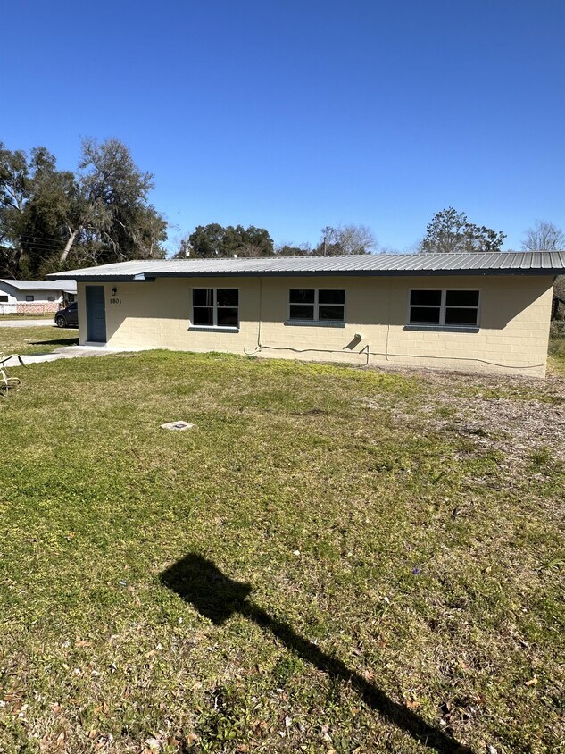 Foto principal - 1801 Sherman Ave