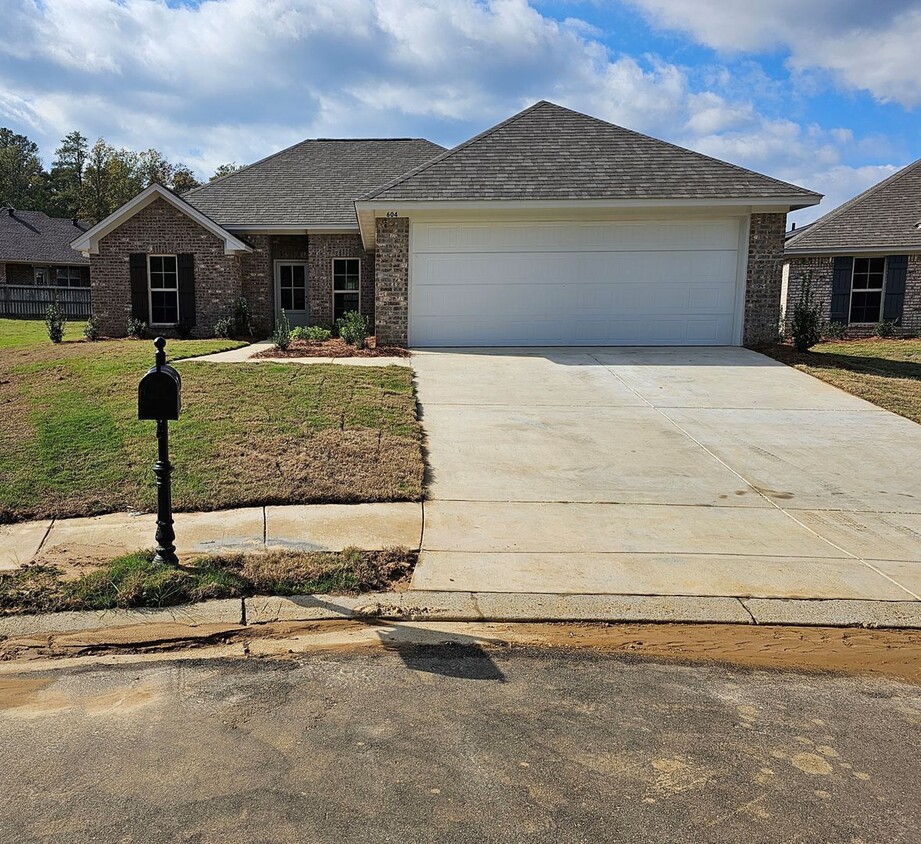 Primary Photo - 604 Diamond Way Brandon, MS 39042