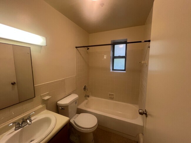 Building Photo - 505 Elizabeth Ave