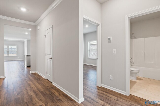 Foto del edificio - 122 River Haven Dr