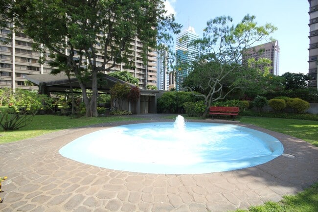 Foto del edificio - Kukui Plaza- Ewa Tower- 1 Bedroom, 1 Bath!
