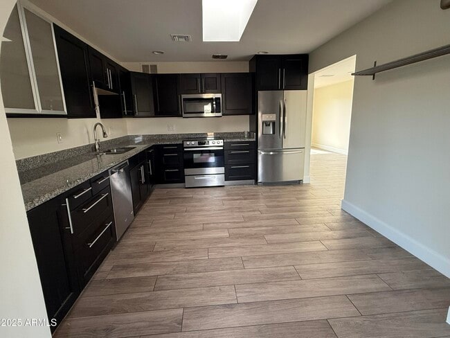 Foto del edificio - 8102 E Whitton Ave