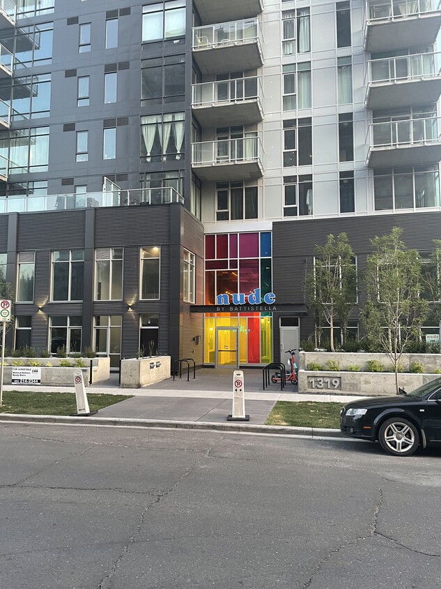 Primary Photo - 1319 14 Av SW