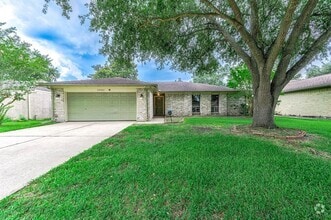 Building Photo - 15923 Dunmoor Dr