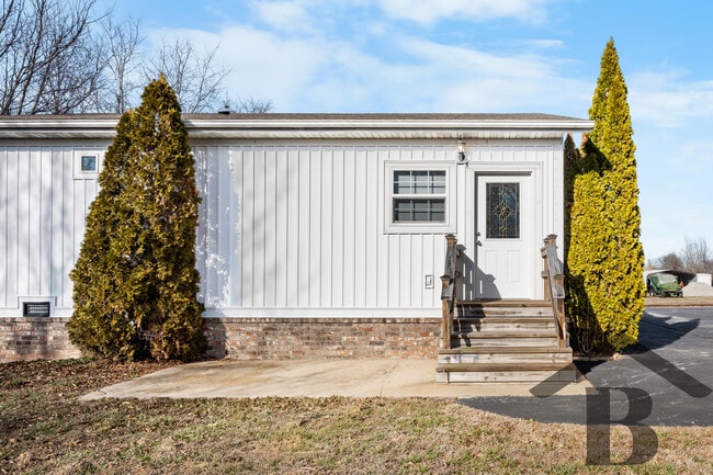 Building Photo - 1543 S Tuscany Ct