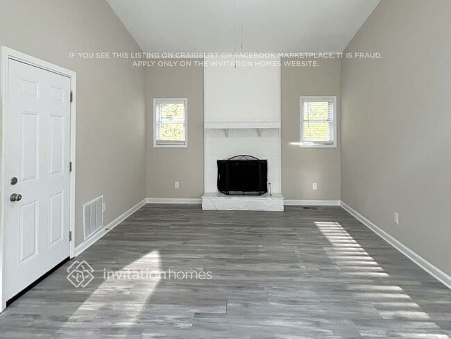Building Photo - 3442 Mustang Dr