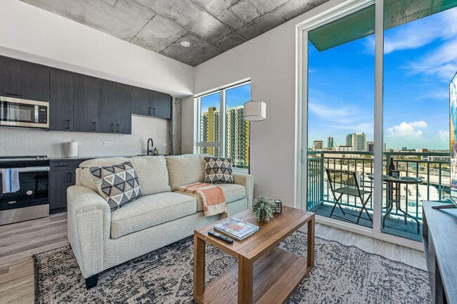 Building Photo - 617 N 12th St