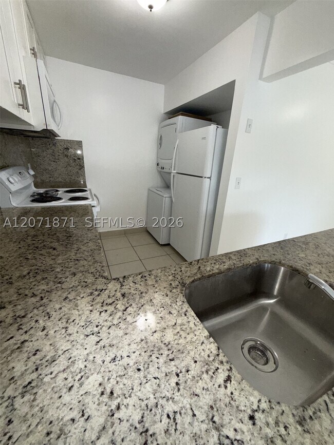 Building Photo - 15324 SW 72nd St