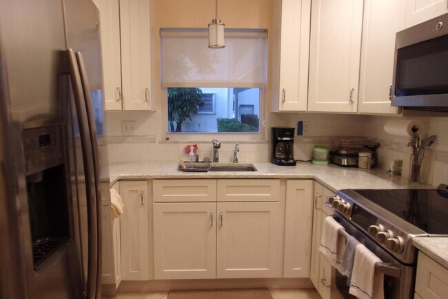 Foto del edificio - 1225 NW 21st St