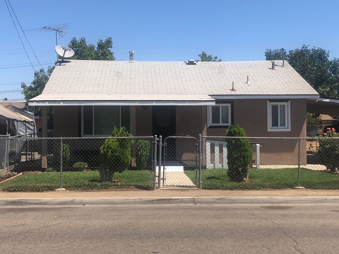 Foto principal - Single Family Home