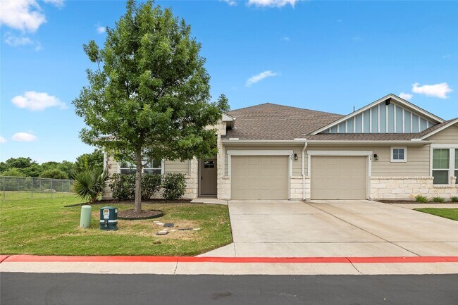 Foto del edificio - 1701 Logan Dr