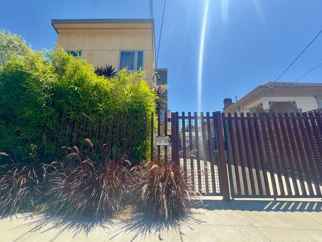 Foto del edificio - 3904 Ruby St