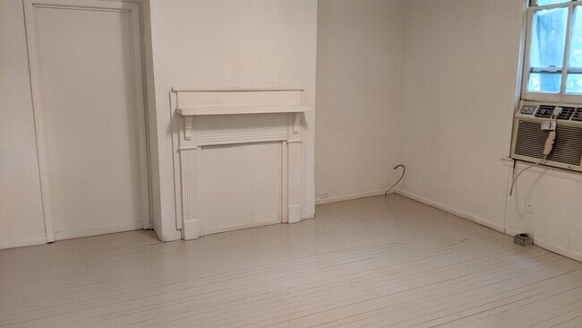 Building Photo - 808 Greenleaf St