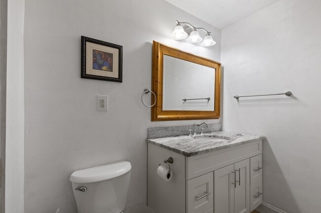 Building Photo - 42657 Cochrans Lock Dr