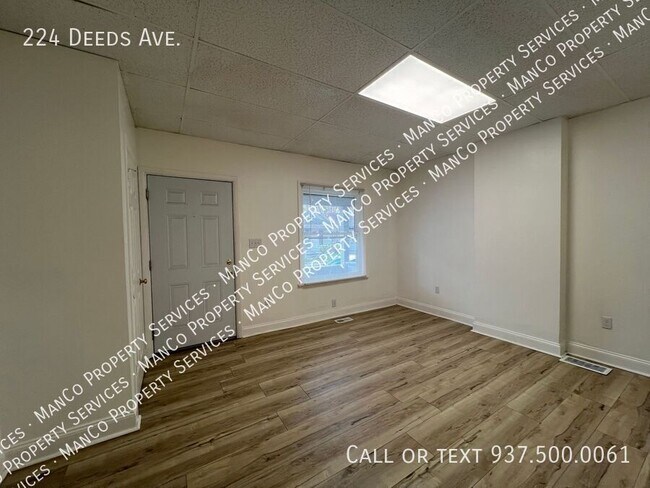 Foto del edificio - 224 Deeds Ave