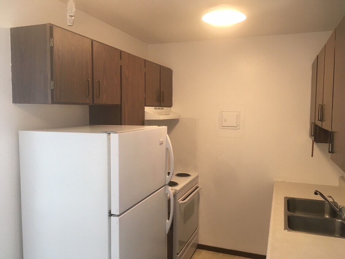 2007 E Divide Ave Unit 20, Bismarck, ND 58501 Apartment for Rent in