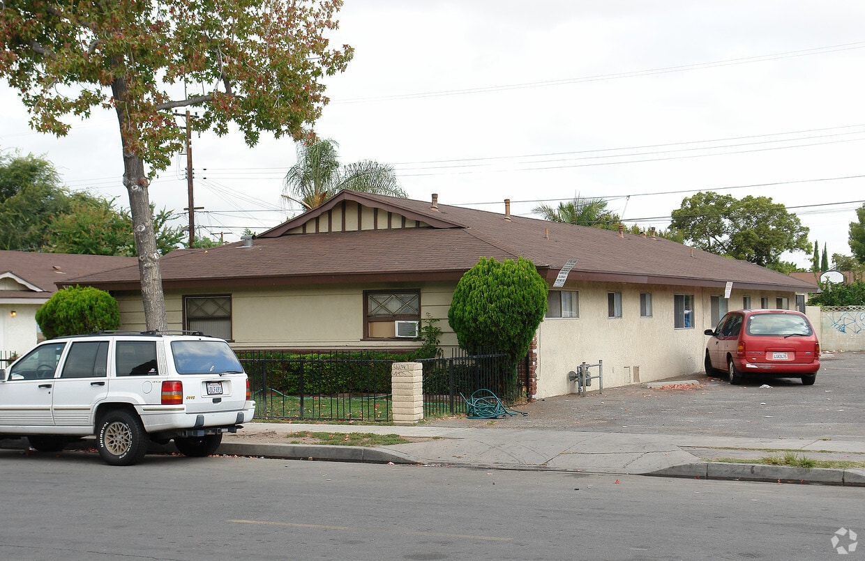 Building Photo - Guinida Lane Apartment Homes