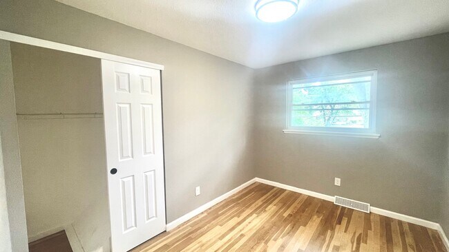 Building Photo - 613 Lynn Haven Ln