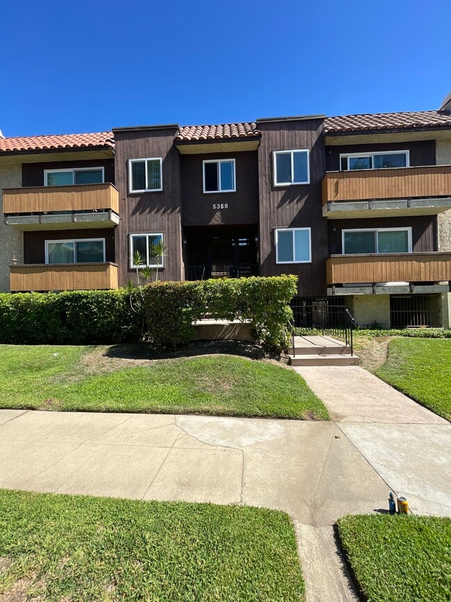 Building Photo - 5358 Circle Dr