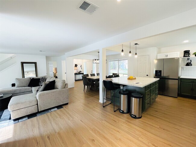 Foto del edificio - 1 Marsh Millet Ct