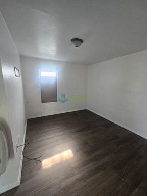 Building Photo - Two bedroom, 2nd floor apartment for rent in New Kensington