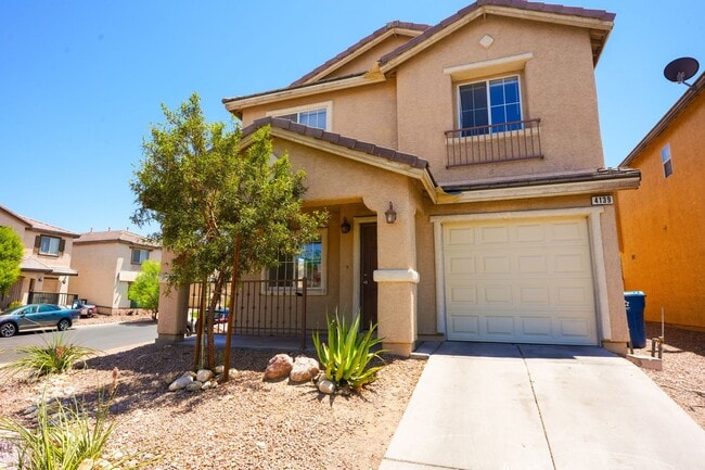 Building Photo - Well-Maintained 3 Bed, 2.5 Bath Home with Garage & Private Backyard