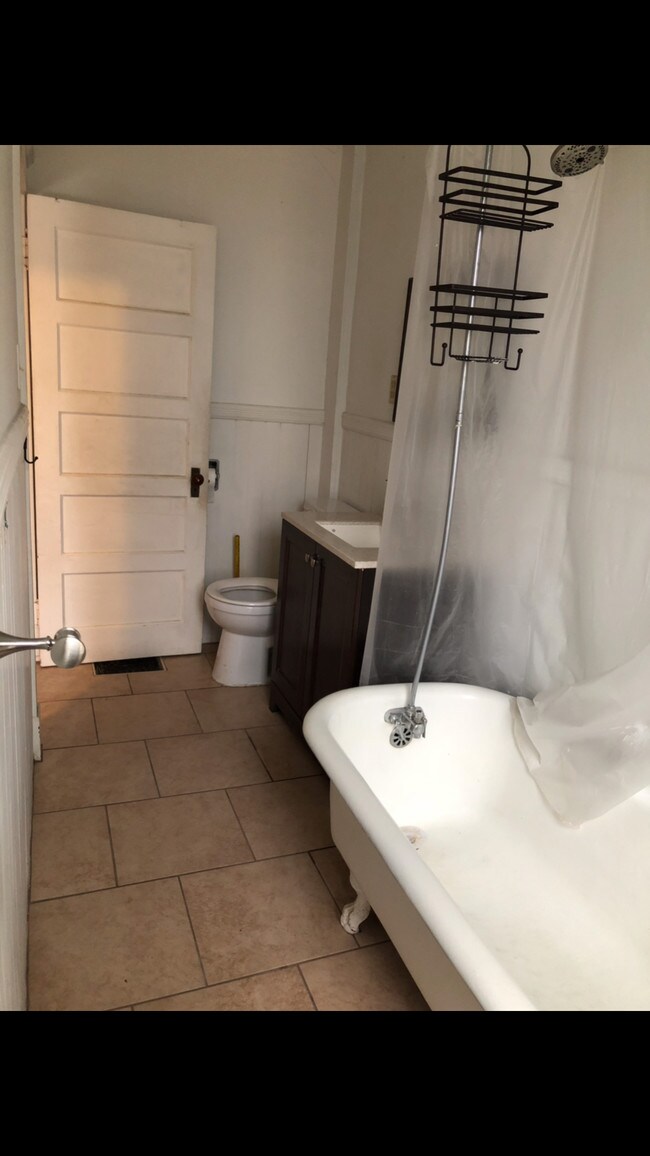 28 N Allen St Unit 2 Albany Ny 12203 Als New Bathroom Tiles Vanity Sink 28 N Allen St