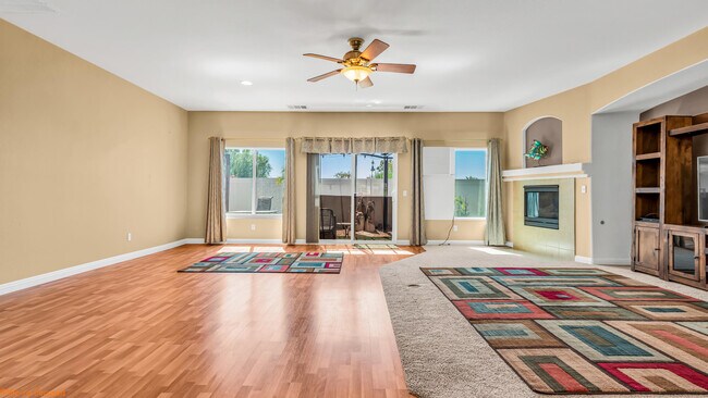 Foto del edificio - 64243 Eagle Mountain Ave