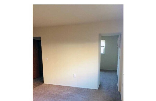 Foto del edificio - 922-926 Ludlow Avenue