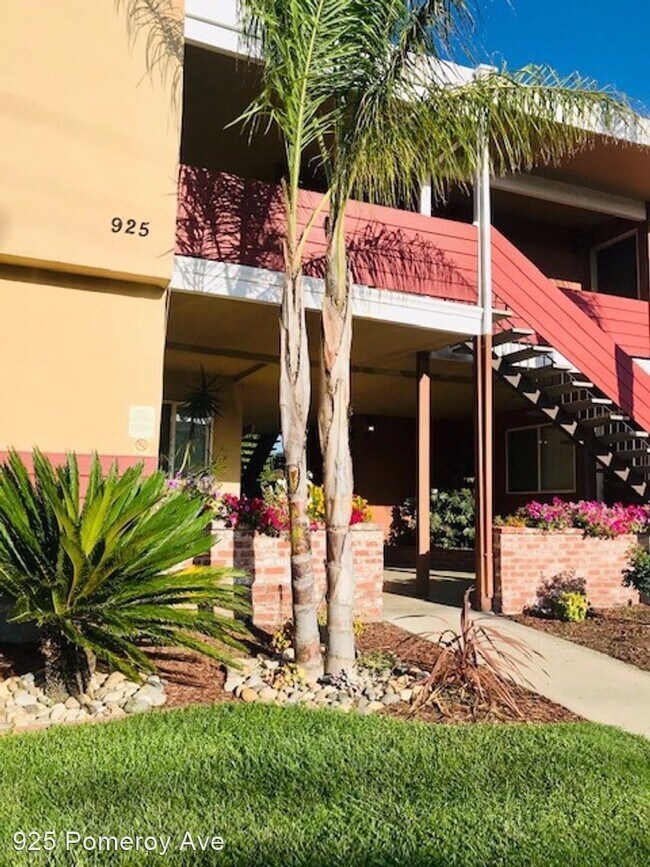 Foto del edificio - 925 Pomeroy Ave