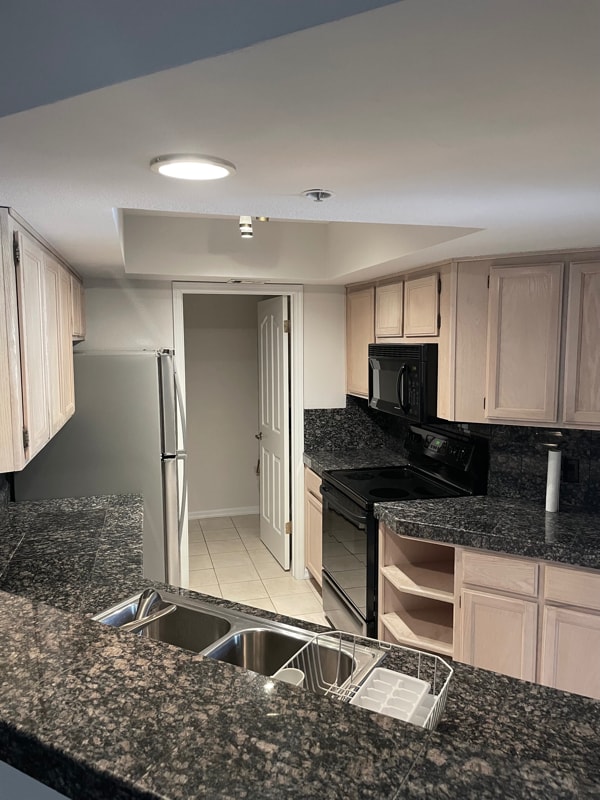 5104 N 32nd St Unit 413, Phoenix, AZ 85018 Condo for Rent in Phoenix