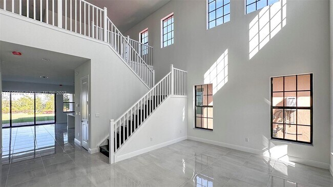 Foto del edificio - 12595 N Parkland Bay Trl
