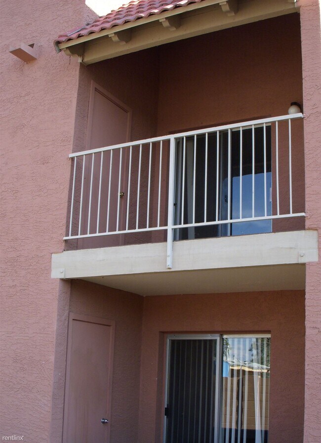 Foto del edificio - 3 br, 2 bath Condo - 16602 North 25th Stre...