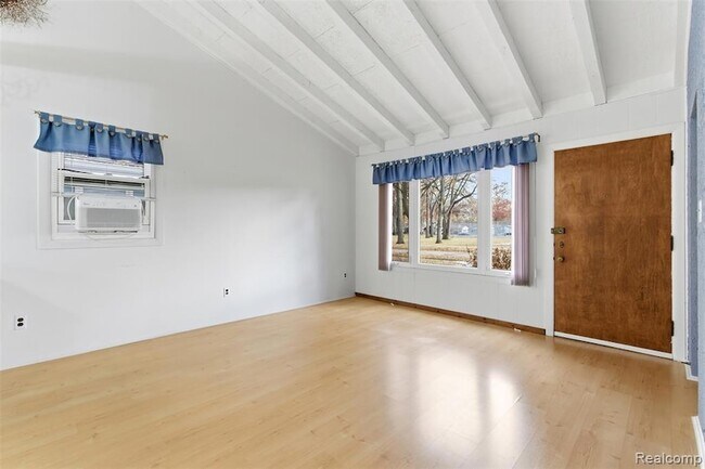 Foto del edificio - 25118 Lehigh St