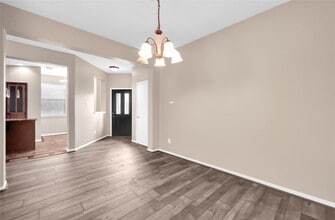 Building Photo - 4406 Park Trail Ln
