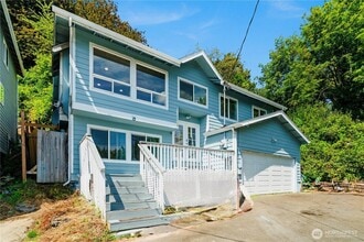 Building Photo - 5039 31st Ave S