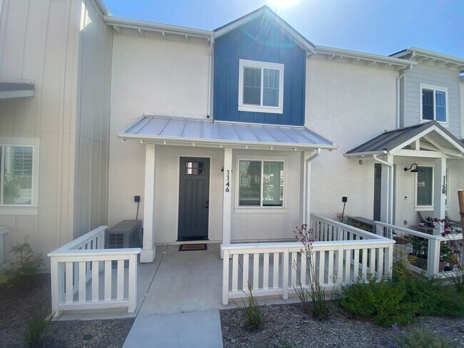 Foto del edificio - Stunning, brand new 3BD/2.5BA home in Righetti Ranch