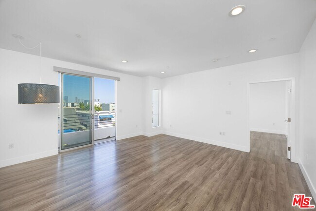 Foto del edificio - 1101 S Harvard Blvd
