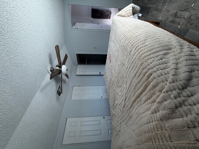 Foto del edificio - 142 Maryvale Dr