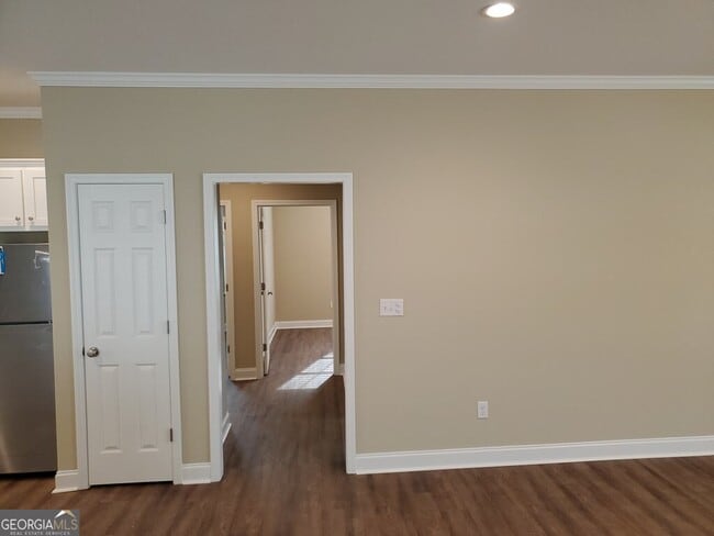 Building Photo - 115 Pinehurst Ct