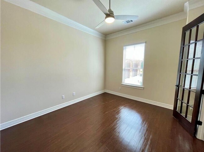 Foto del edificio - 145 Milestone Rd