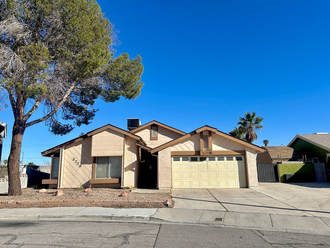 Foto principal - 3728 Majestic Dr