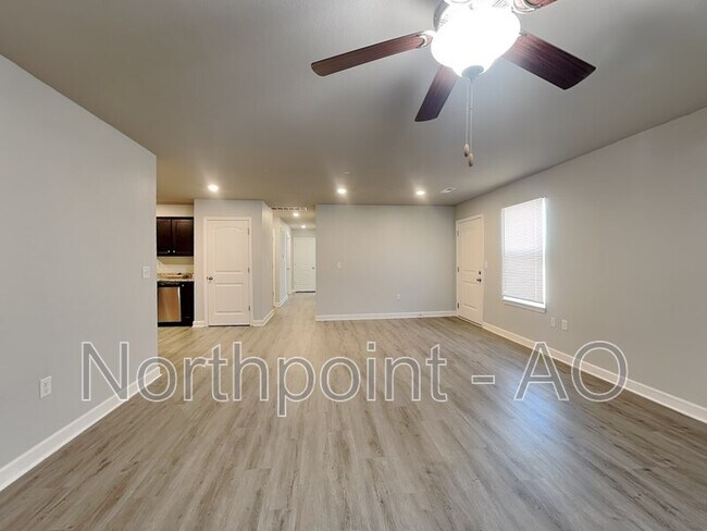 Foto del edificio - 202 SW Rose St